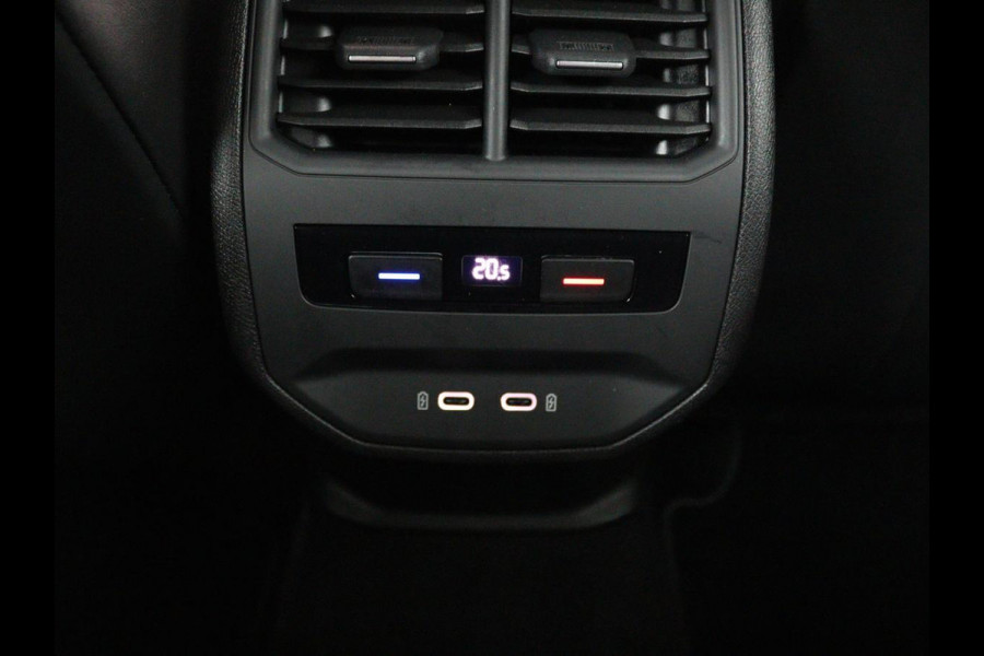Seat Leon 1.5 eTSI FR | Sfeerverlichting | Appel CarPlay | Navigatie | Camera | Cruise Control | LED | LMV 18