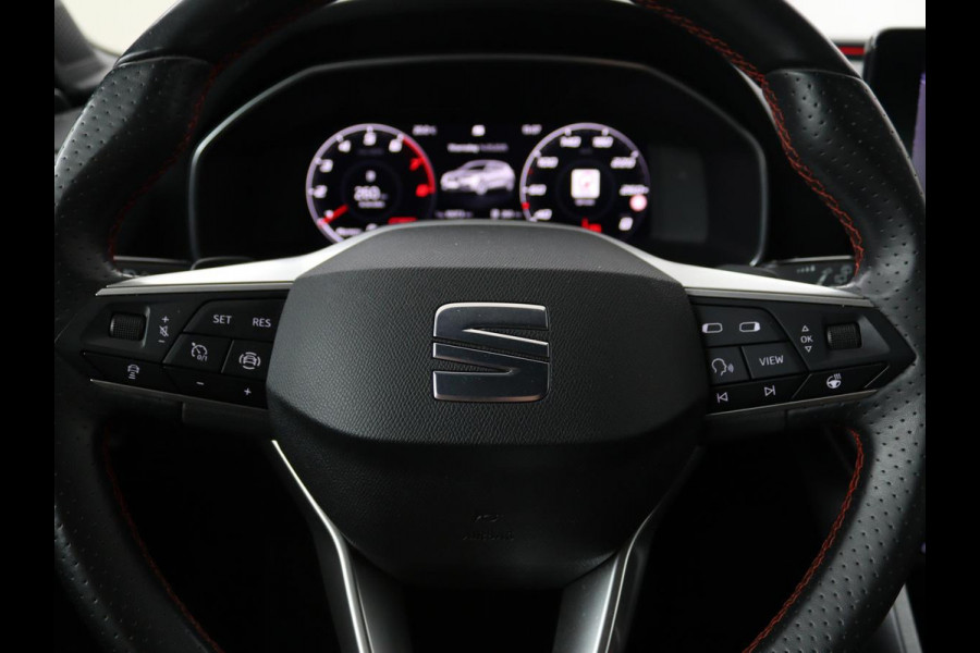Seat Leon 1.5 eTSI FR | Sfeerverlichting | Appel CarPlay | Navigatie | Camera | Cruise Control | LED | LMV 18