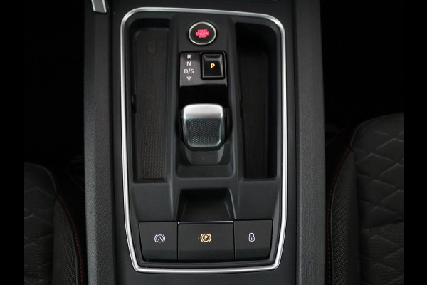Seat Leon 1.5 eTSI FR | Sfeerverlichting | Appel CarPlay | Navigatie | Camera | Cruise Control | LED | LMV 18