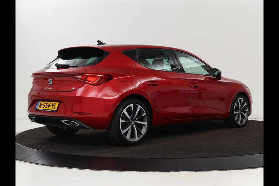 Seat Leon 1.5 eTSI FR | Sfeerverlichting | Appel CarPlay | Navigatie | Camera | Cruise Control | LED | LMV 18