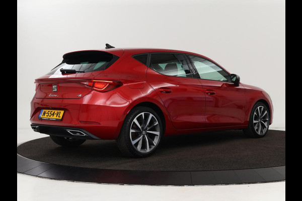 Seat Leon 1.5 eTSI FR | Sfeerverlichting | Appel CarPlay | Navigatie | Camera | Cruise Control | LED | LMV 18
