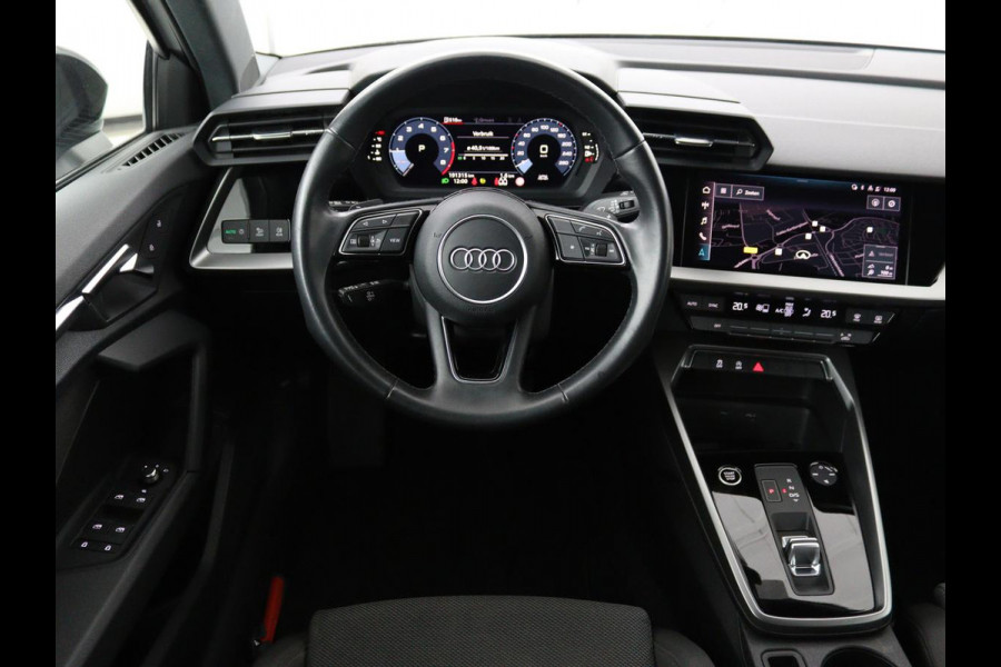 Audi A3 Limousine 30 TFSI Business edition Automaat | Trekhaak | Navigatie | Appel CarPlay | Cruise Control | DAB | LMV