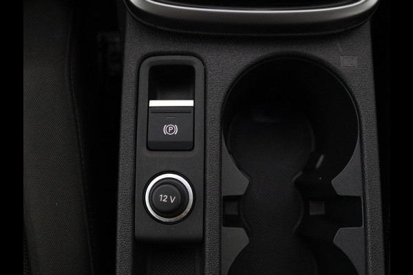 Audi A3 Limousine 30 TFSI Business edition Automaat | Trekhaak | Navigatie | Appel CarPlay | Cruise Control | DAB | LMV
