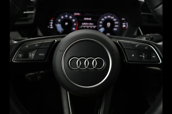 Audi A3 Limousine 30 TFSI Business edition Automaat | Trekhaak | Navigatie | Appel CarPlay | Cruise Control | DAB | LMV