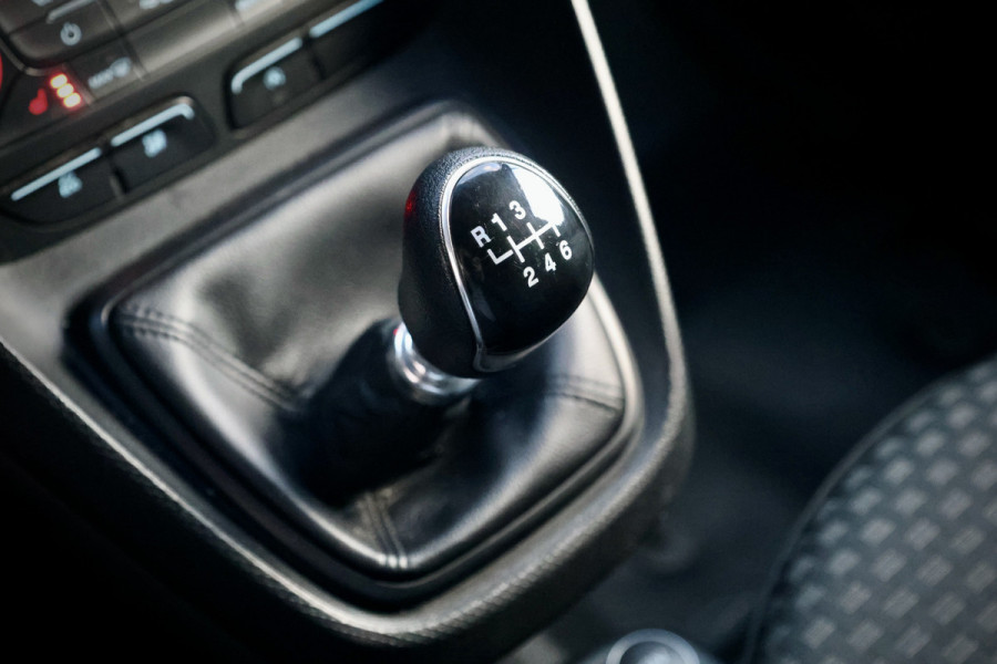 Ford Transit Connect 1.5 EcoBlue L2 | Camera | 3-Zitter | Trekhaak | Airco | PDC | Dealer onderhouden | Nieuwe APK | Onderhoudsbeurt