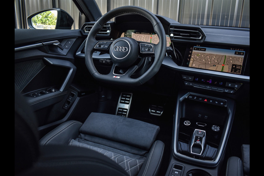Audi A3 Sportback 45 TFSI e S EDITION COMPETITION | PANORAMADAK | S-SEATS | ADAPTIVE CRUISE | SONOS SOUND | CAMERA | BLACK-OPTIC | AMBIA