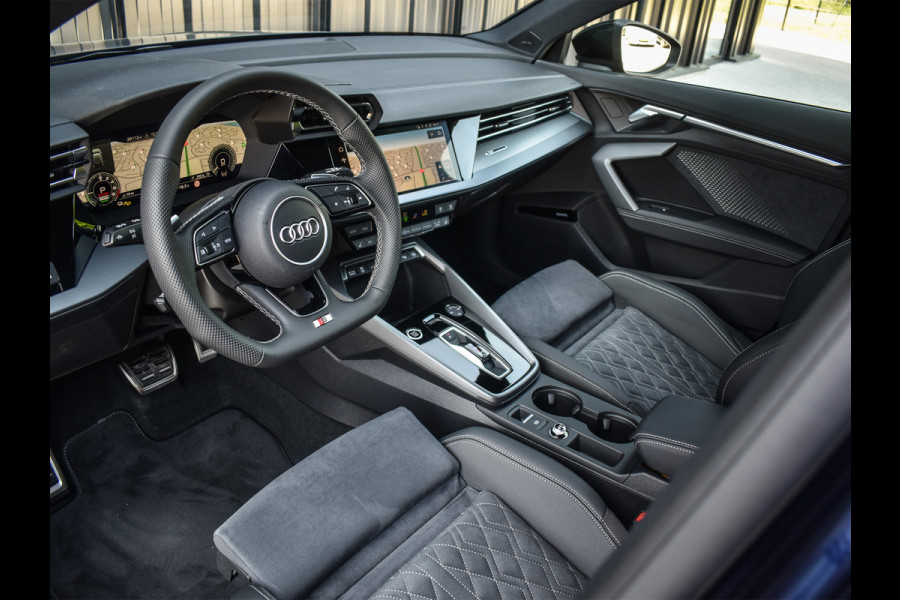 Audi A3 Sportback 45 TFSI e S EDITION COMPETITION | PANORAMADAK | S-SEATS | ADAPTIVE CRUISE | SONOS SOUND | CAMERA | BLACK-OPTIC | AMBIA