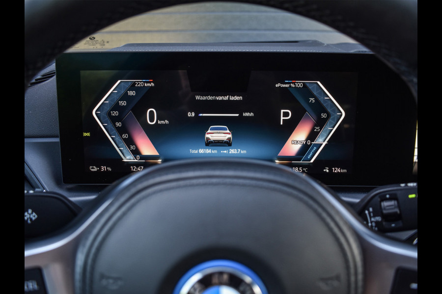BMW i4 eDrive40 High EXECUTIVE 84 kWh | M-SPORT | SCHUIFDAK | SHADOW-LINE | NL- AUTO | CAMERA | HEAD-UP | TREKHAAK | MEMORY SEATS | AMB