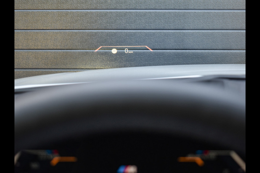 BMW i4 eDrive40 High EXECUTIVE 84 kWh | M-SPORT | SCHUIFDAK | SHADOW-LINE | NL- AUTO | CAMERA | HEAD-UP | TREKHAAK | MEMORY SEATS | AMB