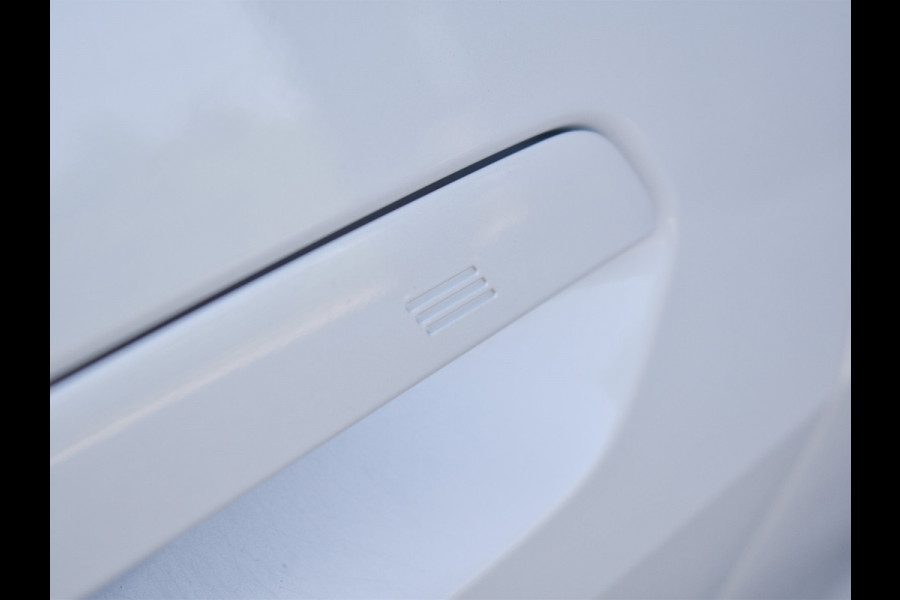 BMW i4 eDrive40 High EXECUTIVE 84 kWh | M-SPORT | SCHUIFDAK | SHADOW-LINE | NL- AUTO | CAMERA | HEAD-UP | TREKHAAK | MEMORY SEATS | AMB