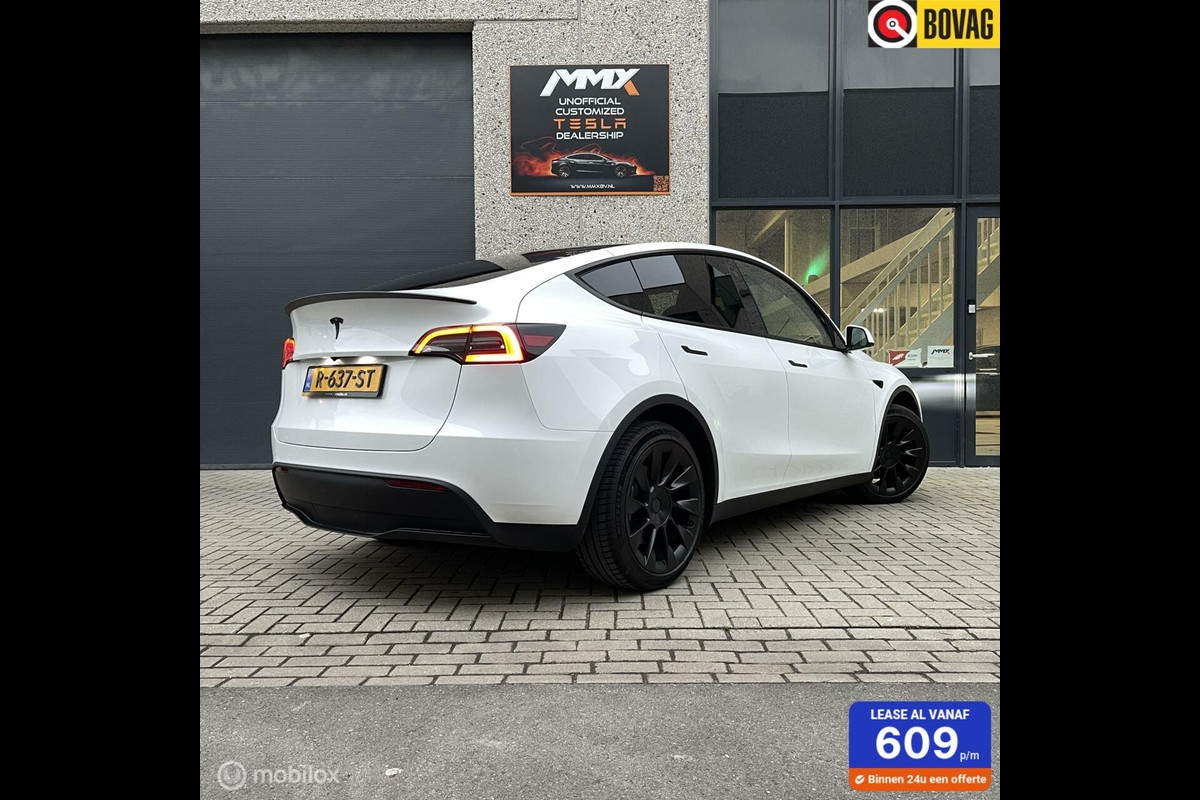 Tesla Model Y 2023 WIT RWD 2023 20" VELGEN MMX PACK Tesla Model Y 2023 WIT RWD 2023 20" VELGEN MMX PACK