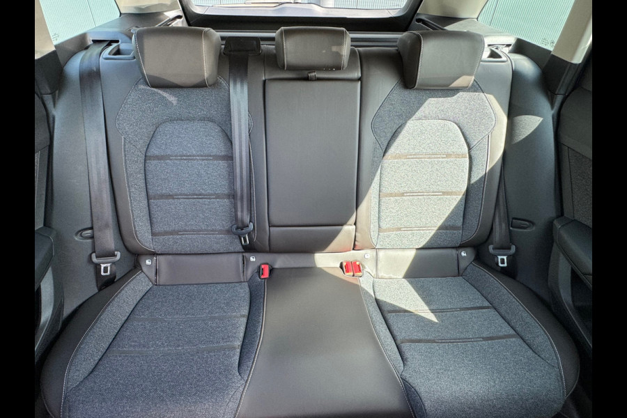 Seat Leon 1.4 TSI eHybrid PHEV * FR * Visueel Cockpit * AppleCarPlay * Line ass. *