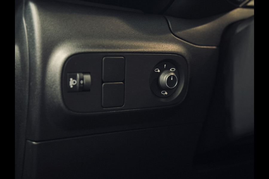 Citroën C3 1.2 PureTech 110PK Shine | LED | CarPlay | Navi