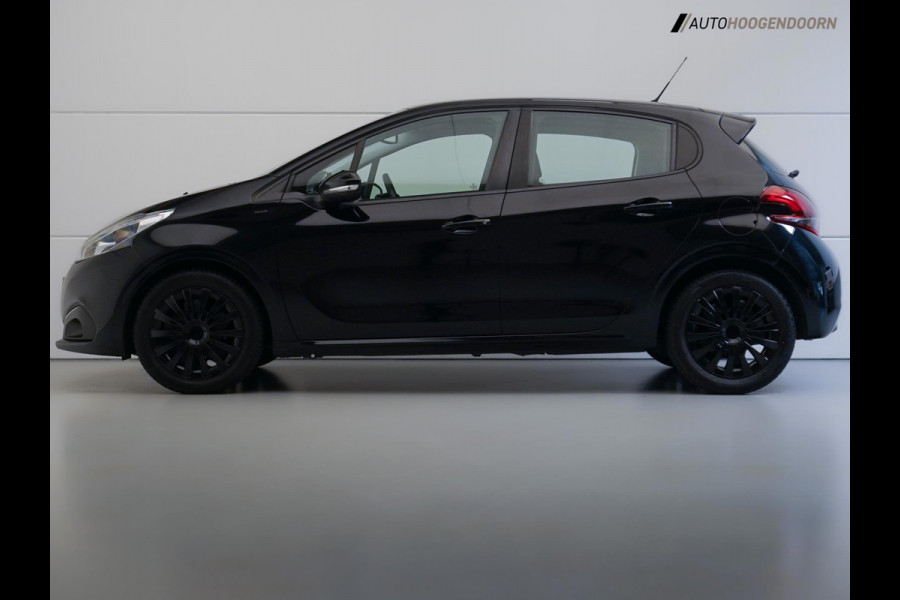 Peugeot 208 1.2 PureTech Signature Sport (APPLE CARPLAY,LED VERLICHTING,NAVIGATIE,CRUISE,PARKEERSENSOREN,LM-VELGEN,TOPCONDITIE)