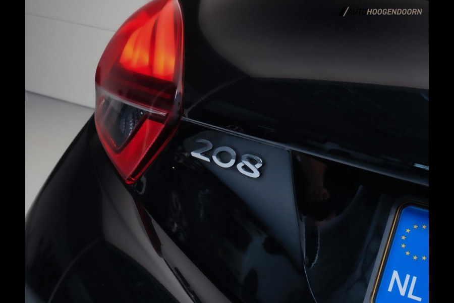 Peugeot 208 1.2 PureTech Signature Sport (APPLE CARPLAY,LED VERLICHTING,NAVIGATIE,CRUISE,PARKEERSENSOREN,LM-VELGEN,TOPCONDITIE)