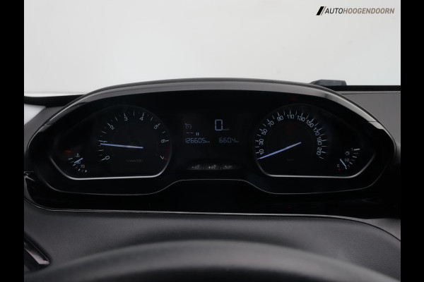 Peugeot 208 1.2 PureTech Signature Sport (APPLE CARPLAY,LED VERLICHTING,NAVIGATIE,CRUISE,PARKEERSENSOREN,LM-VELGEN,TOPCONDITIE)