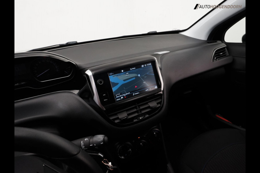 Peugeot 208 1.2 PureTech Signature Sport (APPLE CARPLAY,LED VERLICHTING,NAVIGATIE,CRUISE,PARKEERSENSOREN,LM-VELGEN,TOPCONDITIE)