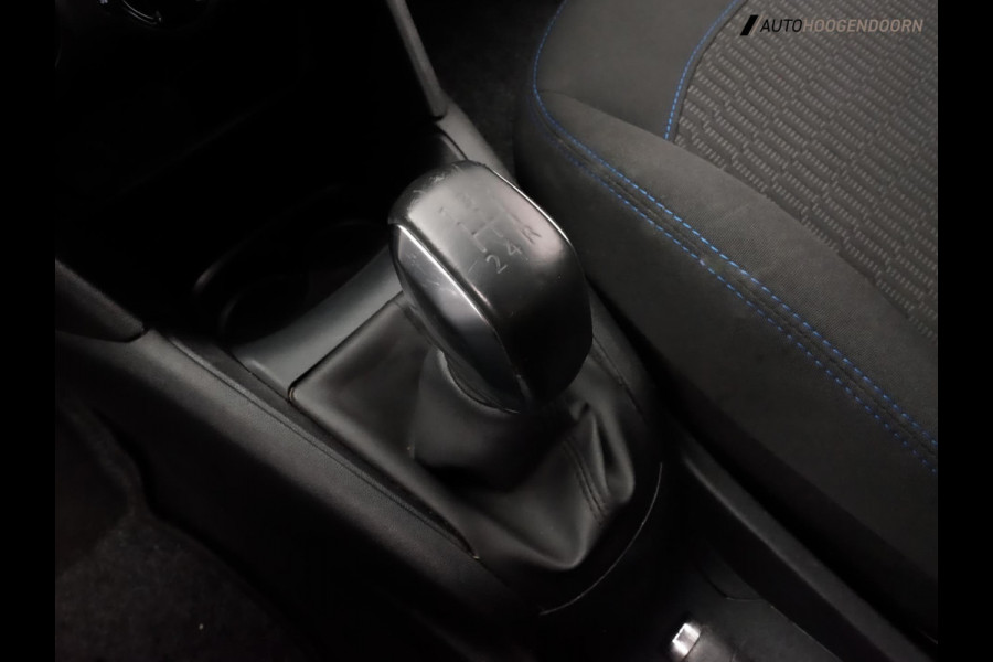Peugeot 208 1.2 PureTech Signature Sport (APPLE CARPLAY,LED VERLICHTING,NAVIGATIE,CRUISE,PARKEERSENSOREN,LM-VELGEN,TOPCONDITIE)