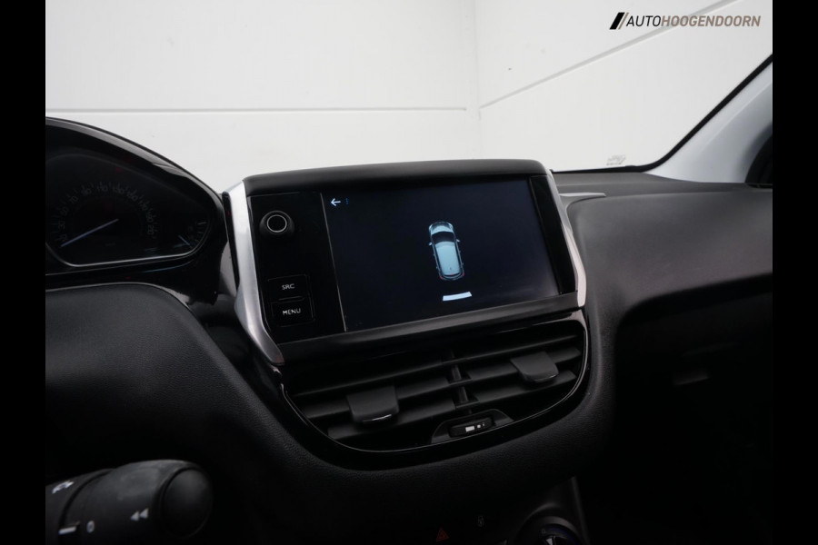 Peugeot 208 1.2 PureTech Signature Sport (APPLE CARPLAY,LED VERLICHTING,NAVIGATIE,CRUISE,PARKEERSENSOREN,LM-VELGEN,TOPCONDITIE)