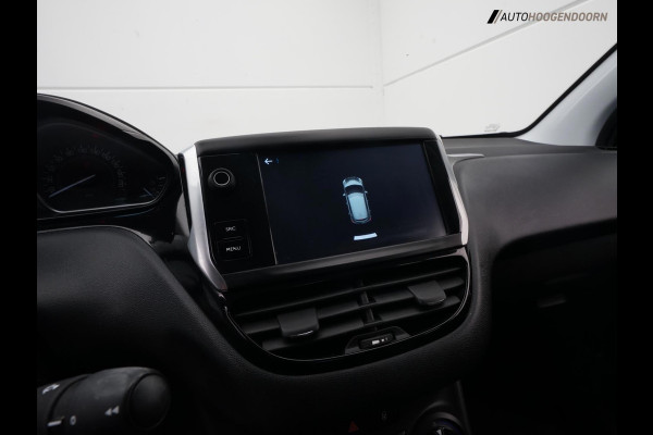 Peugeot 208 1.2 PureTech Signature Sport (APPLE CARPLAY,LED VERLICHTING,NAVIGATIE,CRUISE,PARKEERSENSOREN,LM-VELGEN,TOPCONDITIE)