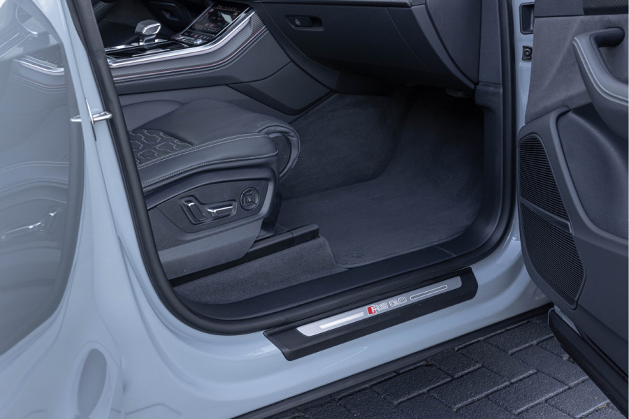 Audi RSQ8 4.0 TFSI 600pk Quattro Pano Keramisch Dynamic plus B&O Standkachel Carbon