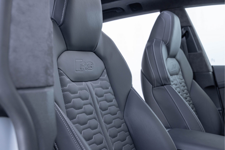 Audi RSQ8 4.0 TFSI 600pk Quattro Pano Keramisch Dynamic plus B&O Standkachel Carbon