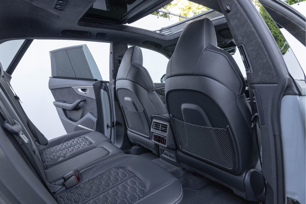 Audi RSQ8 4.0 TFSI 600pk Quattro Pano Keramisch Dynamic plus B&O Standkachel Carbon