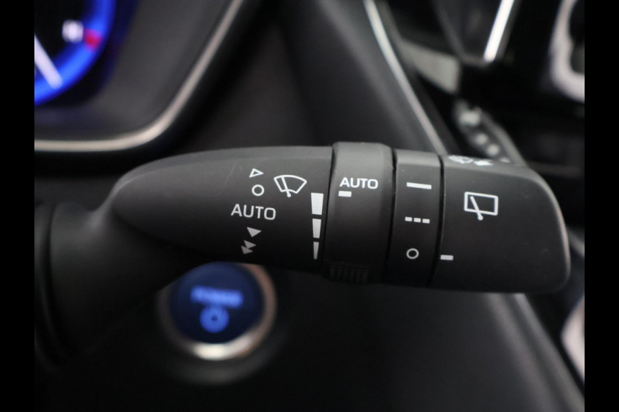 Toyota Corolla Touring Sports 1.8 HYBRID BUSINESS AUT. NAVI PDC V+A. CAMERA.LMV.APPLE/ANDROID GARANTIE TOT 6-2032 !