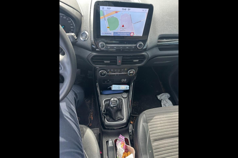 Ford EcoSport 1.0 EcoBoost Titanium | Navigatie | Winter Pack | Camera | Dodehoeksensoren | 17 inch | Privacy glass