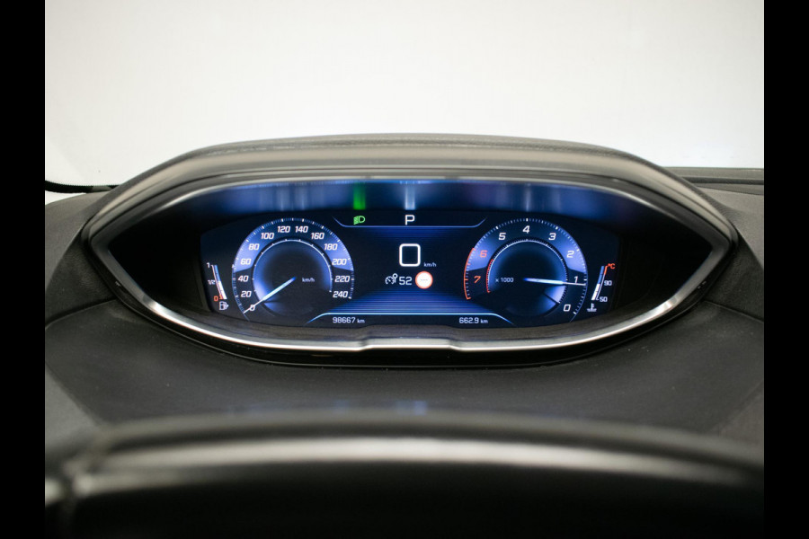 Peugeot 5008 1.2 PureTech Allure Sport (PANORAMADAK,NAVI,CRUISE,LEDER,LED,GETINT,CAMERA,DAB,PDC,SPORTSTOELEN,LM VELGEN,NETTESTAAT)