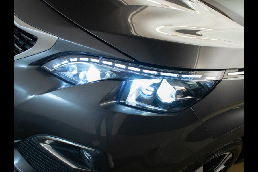 Peugeot 5008 1.2 PureTech Allure Sport (PANORAMADAK,NAVI,CRUISE,LEDER,LED,GETINT,CAMERA,DAB,PDC,SPORTSTOELEN,LM VELGEN,NETTESTAAT)