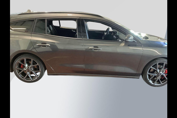 Ford FOCUS Wagon 2.3 EcoBoost ST-3 | 280PK | Adaptive cruise control | Launch control | Winter Pack | Full LED | Camera