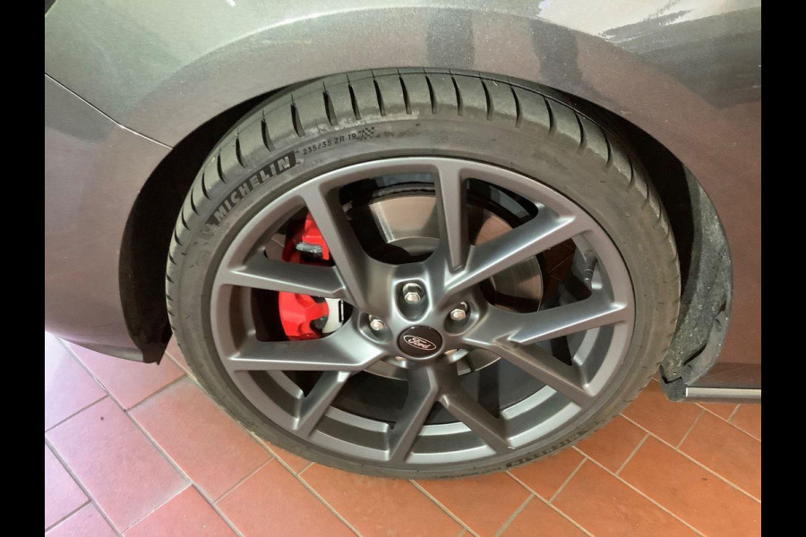 Ford FOCUS Wagon 2.3 EcoBoost ST-3 | 280PK | Adaptive cruise control | Launch control | Winter Pack | Full LED | Camera