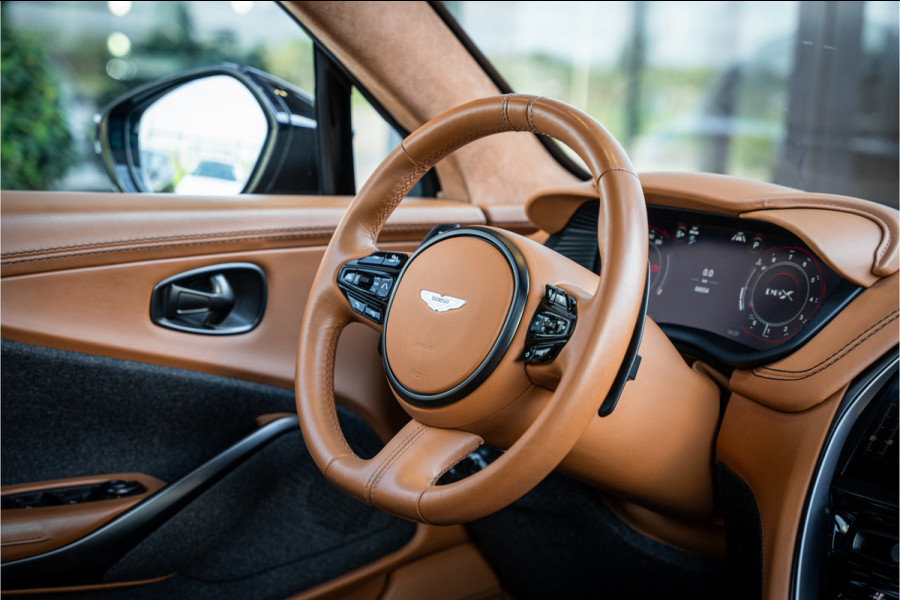 Aston Martin Dbx 4.0 V8 - 1/500 | Panorama | 360 Camera | Luchtvering | Stoelkoeling