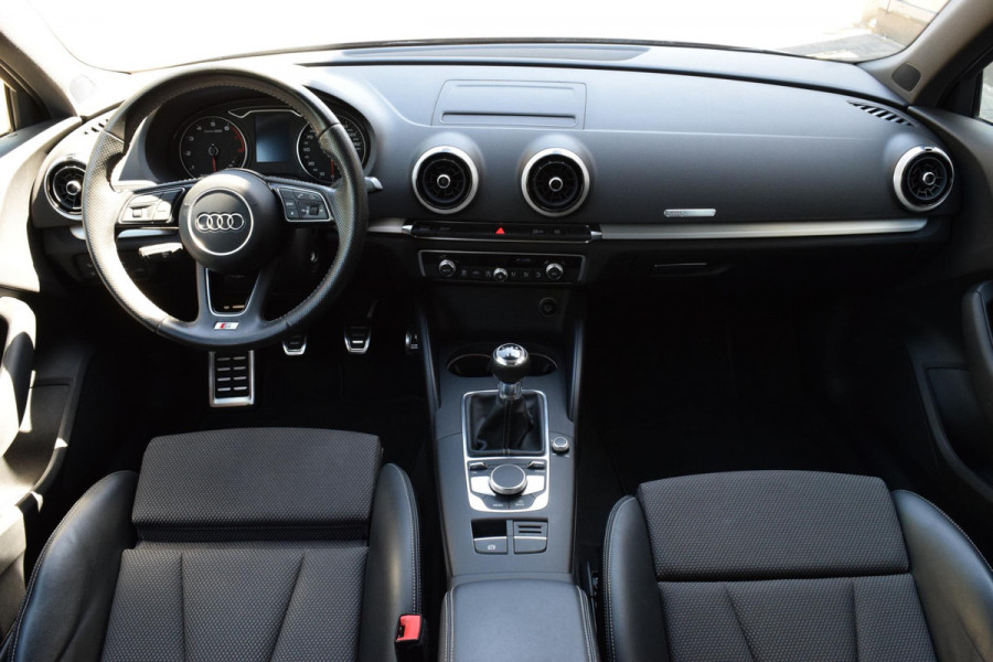 Audi A3 Sportback 1.0 TFSI Sport S Line Edition|19" velgen|