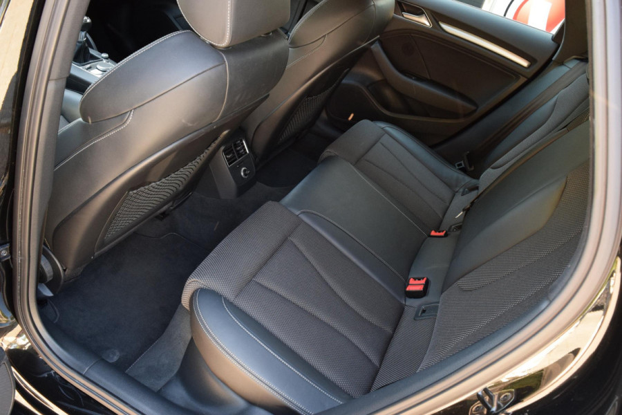 Audi A3 Sportback 1.0 TFSI Sport S Line Edition|19" velgen|