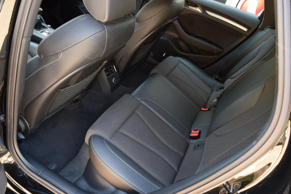 Audi A3 Sportback 1.0 TFSI Sport S Line Edition|19" velgen|