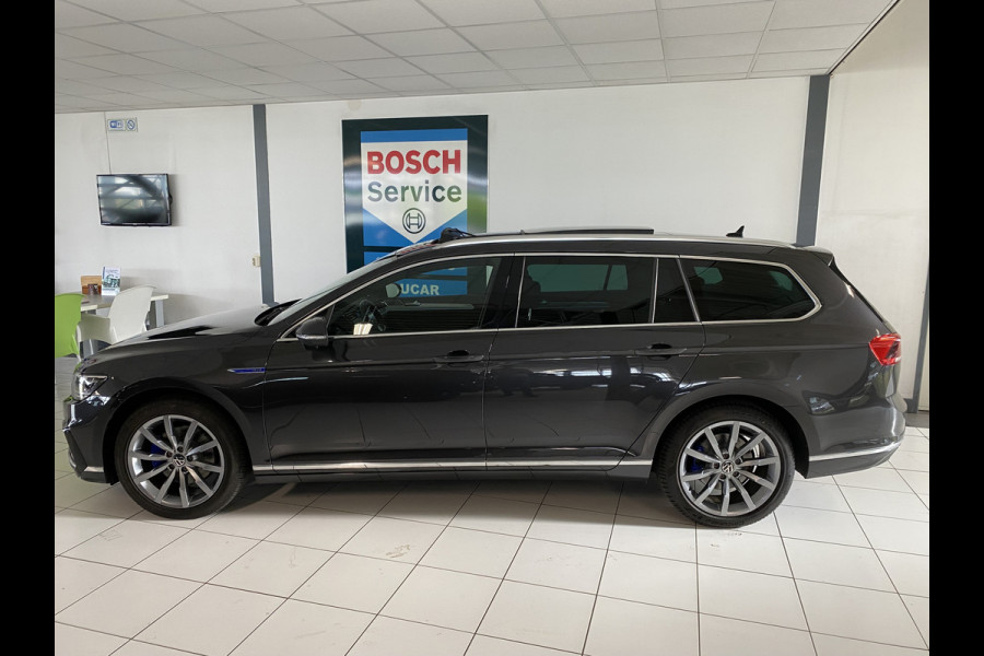 Volkswagen Passat 1.4 TSI PHEV GTE Business Trekhaak | Leer | Panorama dak | Elektrische achterklep / Virtual cockpit