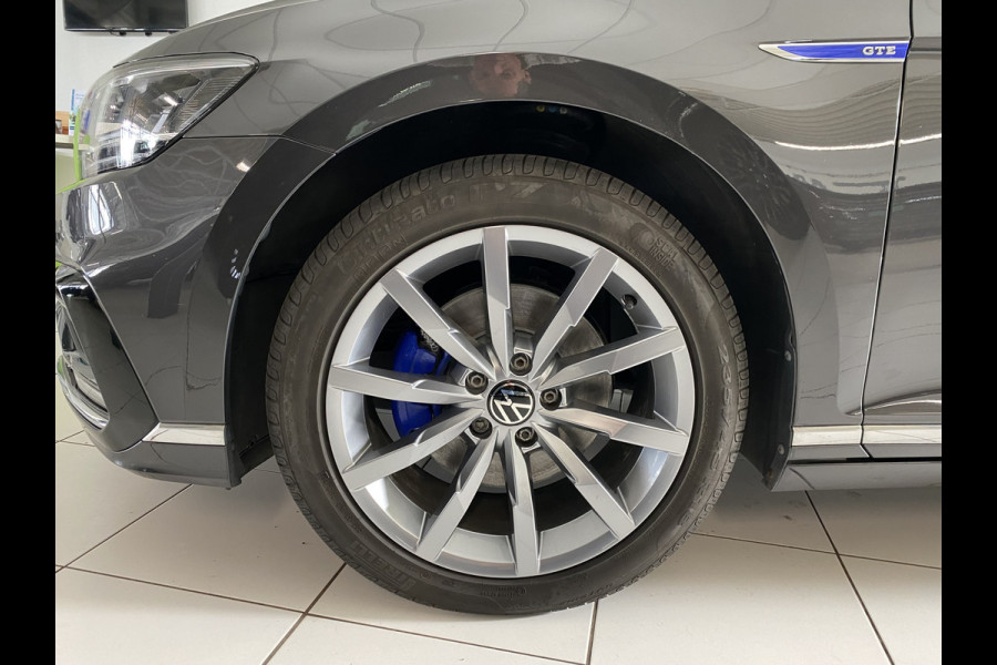 Volkswagen Passat 1.4 TSI PHEV GTE Business Trekhaak | Leer | Panorama dak | Elektrische achterklep / Virtual cockpit