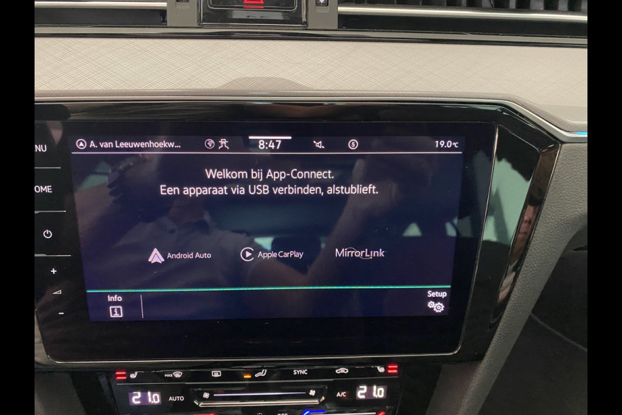Volkswagen Passat 1.4 TSI PHEV GTE Business Trekhaak | Leer | Panorama dak | Elektrische achterklep / Virtual cockpit