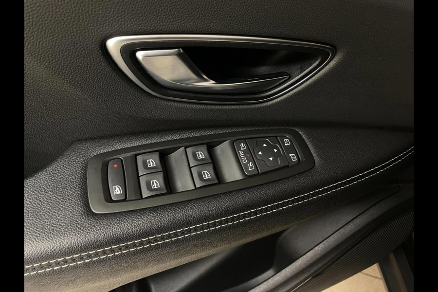 Renault Scénic 1.3 TCe Intens AIRCO CLIMA NAVI STOELVERW PDC CAMERA VELGEN NIEUWSTAAT