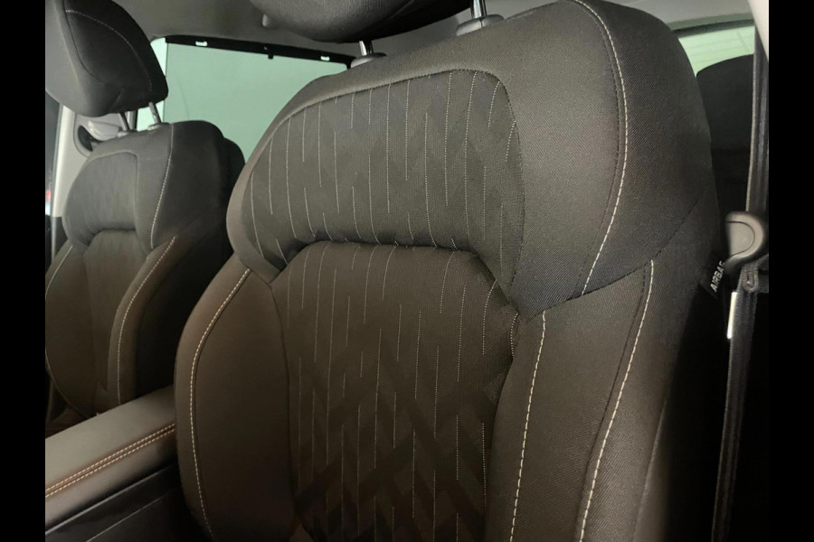 Renault Scénic 1.3 TCe Intens AIRCO CLIMA NAVI STOELVERW PDC CAMERA VELGEN NIEUWSTAAT