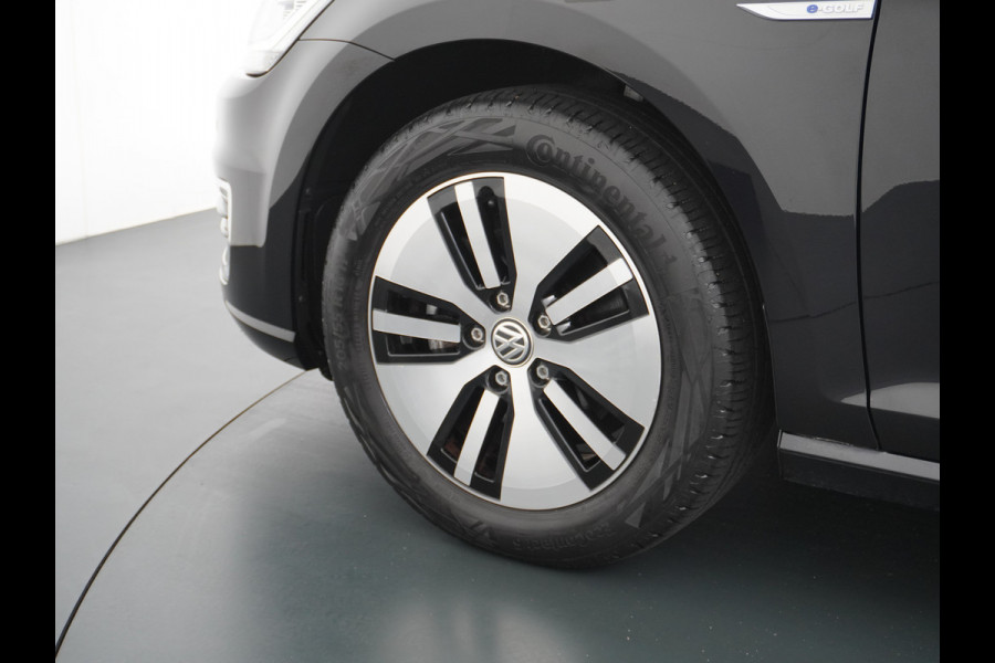 Volkswagen e-Golf AUT. Adaptive Cruise Apple Carplay Android Navi Climatronic Pdc Led Regen-Lichtsensor 36kWh Bluetooth Car-Net App-Connect E-DITION 1e Eigenaar