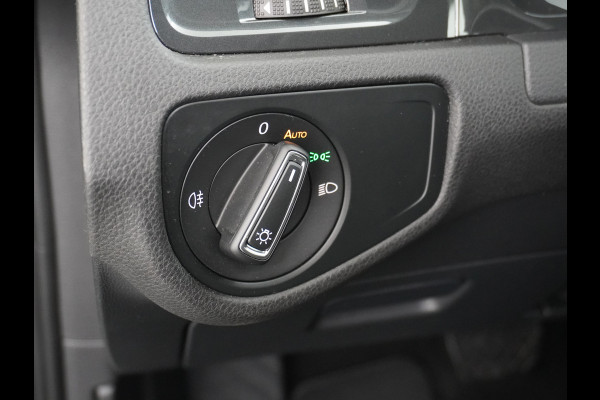 Volkswagen e-Golf AUT. Adaptive Cruise Apple Carplay Android Navi Climatronic Pdc Led Regen-Lichtsensor 36kWh Bluetooth Car-Net App-Connect E-DITION 1e Eigenaar