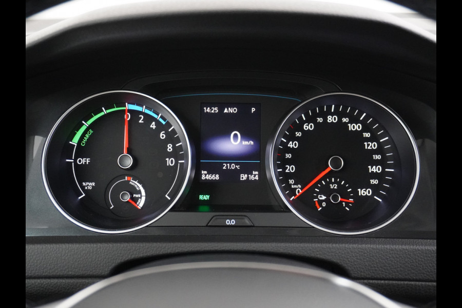 Volkswagen e-Golf AUT. Adaptive Cruise Apple Carplay Android Navi Climatronic Pdc Led Regen-Lichtsensor 36kWh Bluetooth Car-Net App-Connect E-DITION 1e Eigenaar
