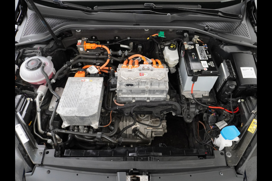Volkswagen e-Golf AUT. Adaptive Cruise Apple Carplay Android Navi Climatronic Pdc Led Regen-Lichtsensor 36kWh Bluetooth Car-Net App-Connect E-DITION 1e Eigenaar
