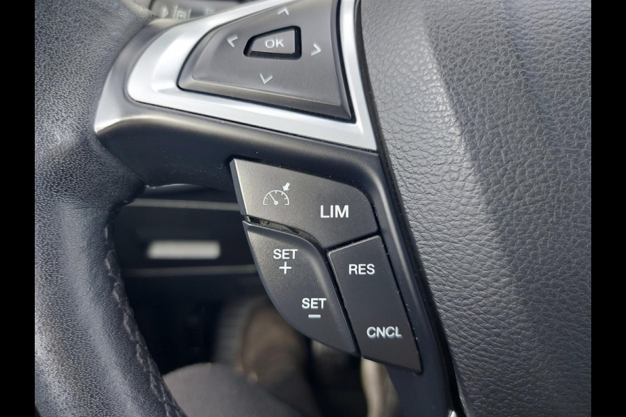 Ford S-Max 1.5 Titanium, airco,trekhaak,navigatie,stoelverwarming,parkeersensoren,