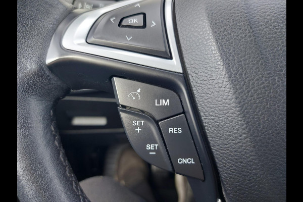 Ford S-Max 1.5 Titanium, airco,trekhaak,navigatie,stoelverwarming,parkeersensoren,
