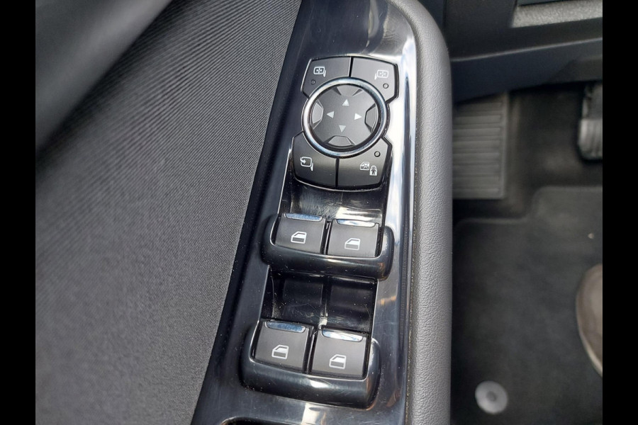 Ford S-Max 1.5 Titanium, airco,trekhaak,navigatie,stoelverwarming,parkeersensoren,
