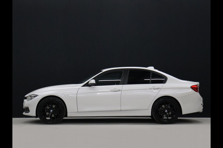 BMW 3 Serie 318i Executive [LED, NAVIGATIE, CRUISE CONTROL, CLIMATE CONTROL, PDC ACHTER, BLUETOOTH TELEFOONVOORBEREIDING, NAVIGATIE, NIEUWSTAAT]